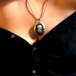 Model Ash from Texas, showcasing her unique style