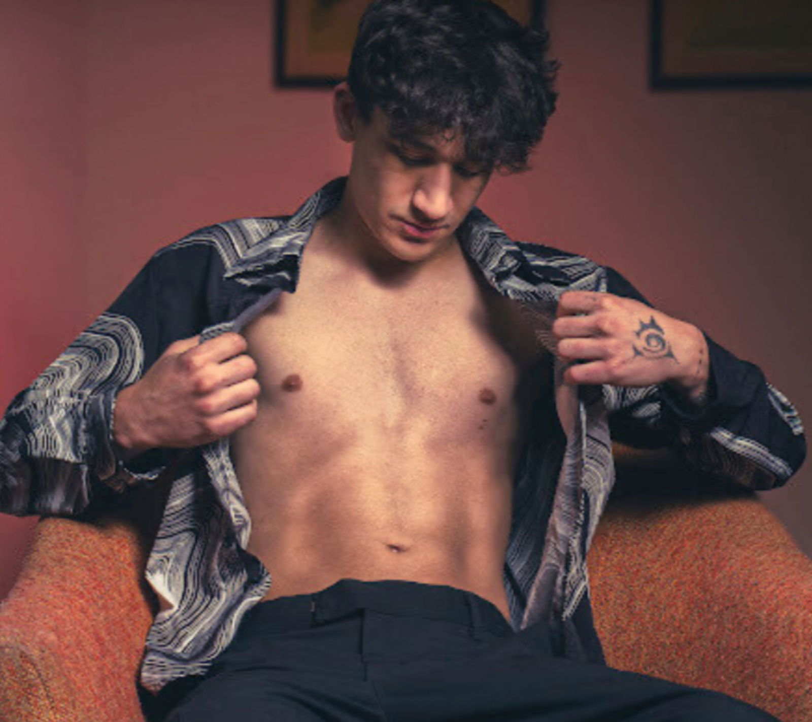 Tony lovelocks photo