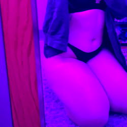 Vivid Purple Glamour Shoot in Spain