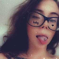 A Model Moment: Marie, 25, Tattoos, Gaming, OnlyFans