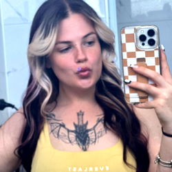 That Girl Izzy 🖤🇦🇺 photo