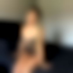 Bia Bangs โค๏ธโ๐ฅ photo