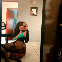 AicerGeel's OnlyFans Photoshoot