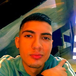 Jaramillo Andrés0208, a young man in a casual pose