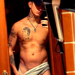 Fit Model Andrex Real, Unveiling His Abs