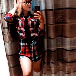 Model Alora VIP, in My Bed