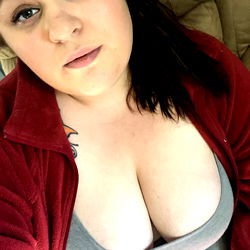 Emma - 25 Year Old Female Model