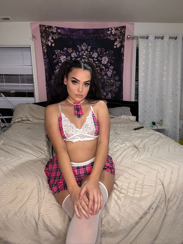 𝕊𝕖𝕩𝕪𝕊𝕒𝕣𝕒✨𝔽ℝ𝔼𝔼 photo