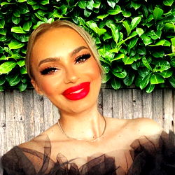 Anastasia 🦄 photo