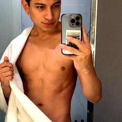 Shirtless Onlyfans Model Posing for Mirror Selfie