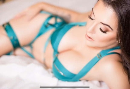 Elizabeth Skylar *VIP* photo