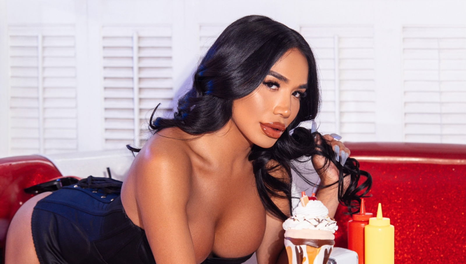 Supreme 🏳️‍⚧️🌈 fantasy photo