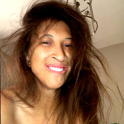 Introducing Queen Bracee: A Model from Indiana, USA