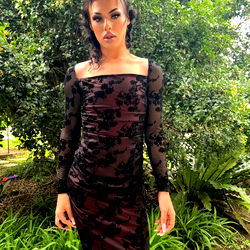 Carmen's Elegant Outfit