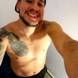 Adam ๐ฅ๐ฆ photo