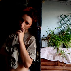 Ainoa in a Rustic Setting