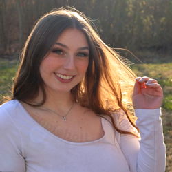 Annie, a stunning Onlyfans model