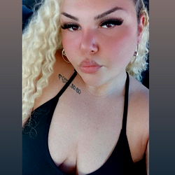 OnlyFans Model Alice: The Ultimate Wonderland Experience