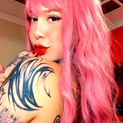 Bold and Vibrant Aline Kim