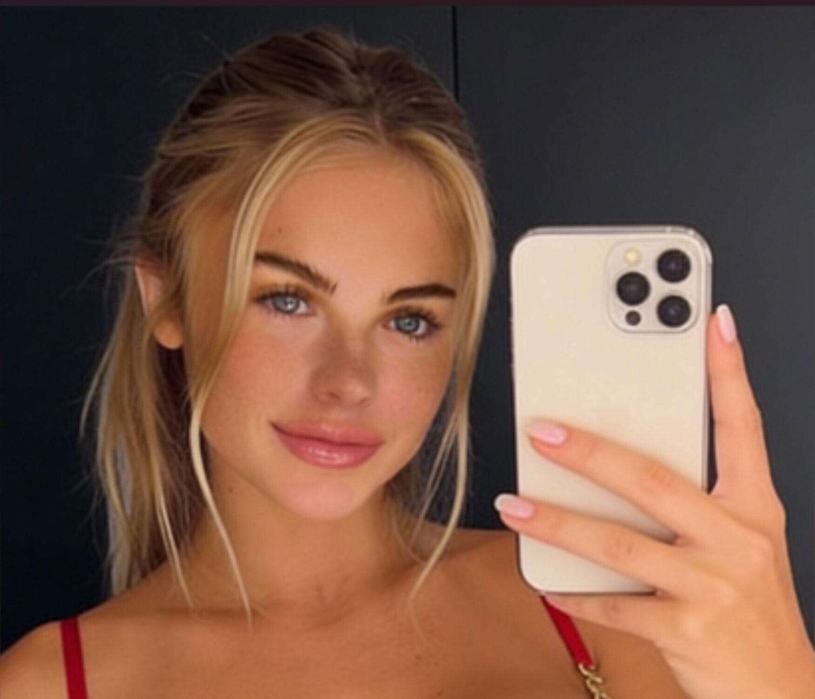 Pregnant Alexa🤰 photo