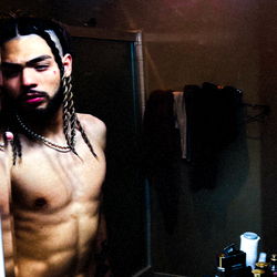 222 OnlyFans Model in Shower