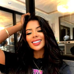 Model Paola's Photo on Instagram