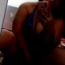 Intimate Photo of Jhoana on Onlyfans