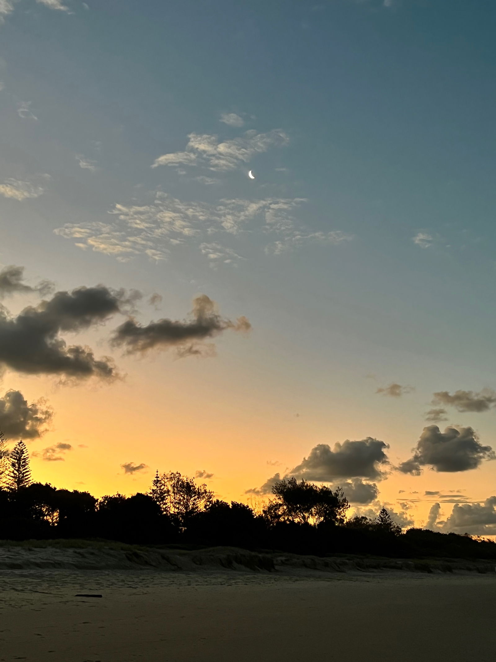 Aiya Amali 🖤 photo