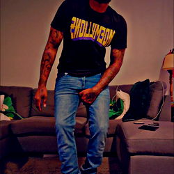 Model Obi: A Striking Portrait with Style and Attitude