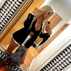 Amara Madrid's Stylish Look