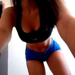 AfterFree, Instagram Model Posing in Sports Bra and Leggings