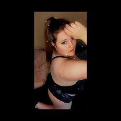 An_gel's Lingerie Model Portrait