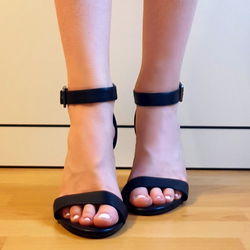 Ashley Staple: Chic Summer Fashion with Black Block Heels and Clear Nail Polish