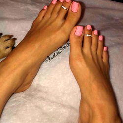 Amber's Toe-nail Polish Showcase - OnlyFans Model