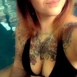 Poolside Chill: Danielle from Missouri