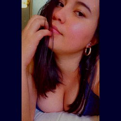 Aleja Coco, a beautiful model posing for the camera