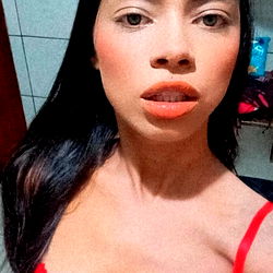 Alice Alves, Model and Influencer