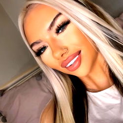 Angel Twist - Stunning OnlyFans Model