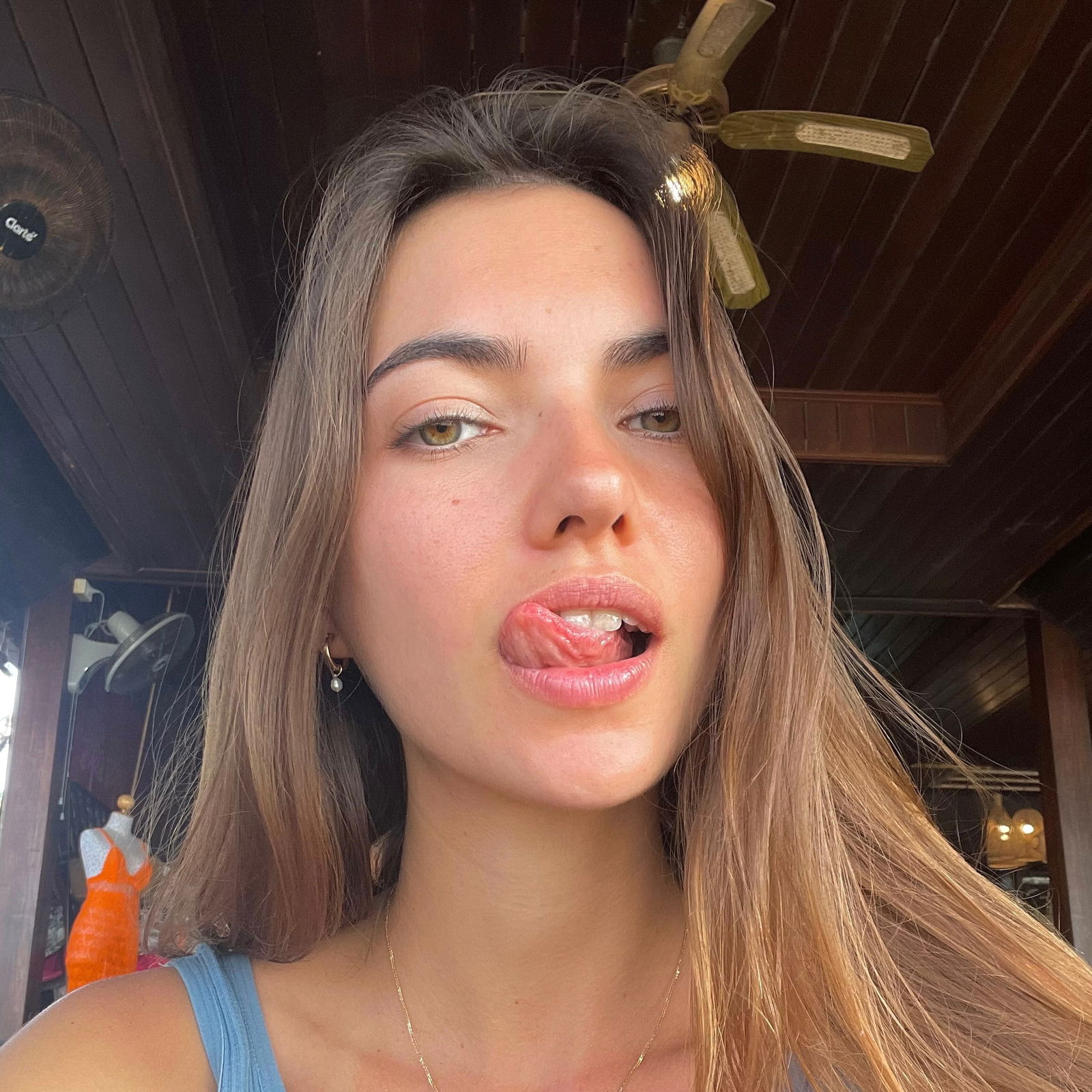 𝐀𝐧𝐧𝐚.𝐌 🦋 photo