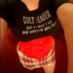 Ayla_of_All: A Canadian OnlyFans Model Sharing Her Life on Social Media