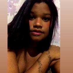 Alice, a young model