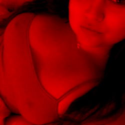 AugustBabayyy's onlyfans photo captures a candid beach moment