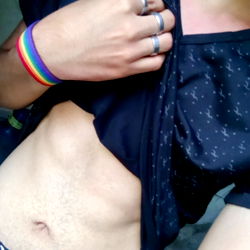 Alexis Castillo Fitness Model Reveals Abs