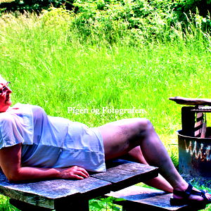 Pigen og Fotografen FREE PAGE photo