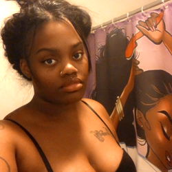 Ashleyyyy 🌻 - OnlyFans Model from Iowa