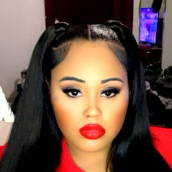 Stylish and confident beauty Lolaaa Starr, showcasing her glamorous looks