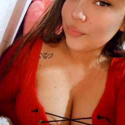 Brissy's Red Crop Top Look