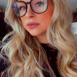 RayleighRose - OnlyFans Model