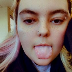 OnlyFans Model Lyndsey's Playful Photo Shoot