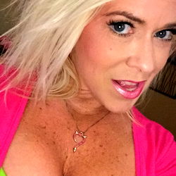 Savannah Steele™ photo